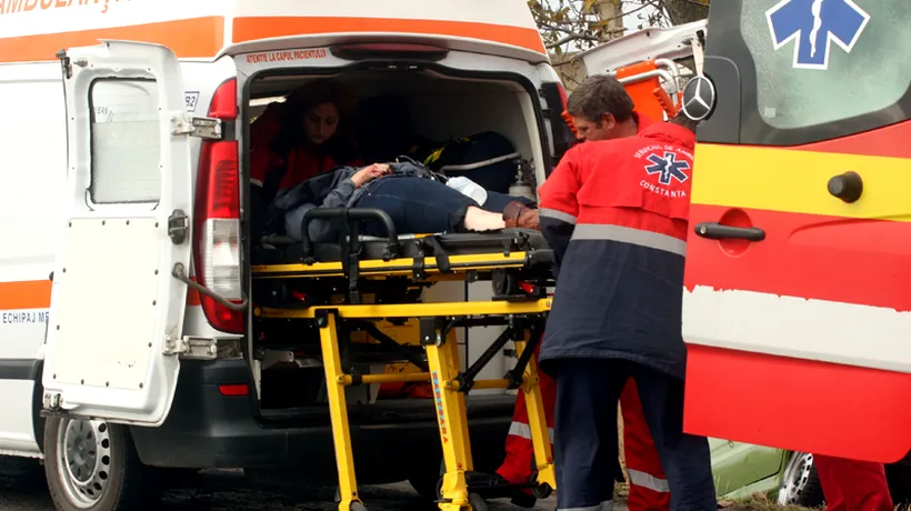 Accident în Cluj. Trei persoane au fost rănite într-un accident în care au fost implicate trei autoturisme