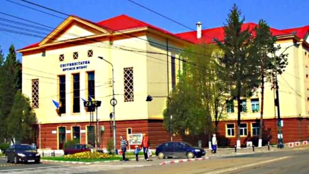 Mai mulți profesori și studenți de la Universitatea „Eftimie Murgu