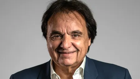 Christian Constantin, (FC Sion), și-a rupt tendoanele la un meci, după ce s-a încălțat în pantofi Dior. A schimbat un antrenor din cauza mirosului