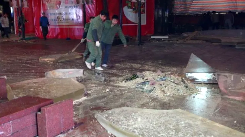 VIDEO. Răniți în China după ce un acvariu cu rechini dintr-un mall s-a spart
