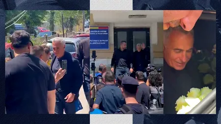 Aproape 50 de susținători au așteptat la sediul poliției din Ilfov scandând: 