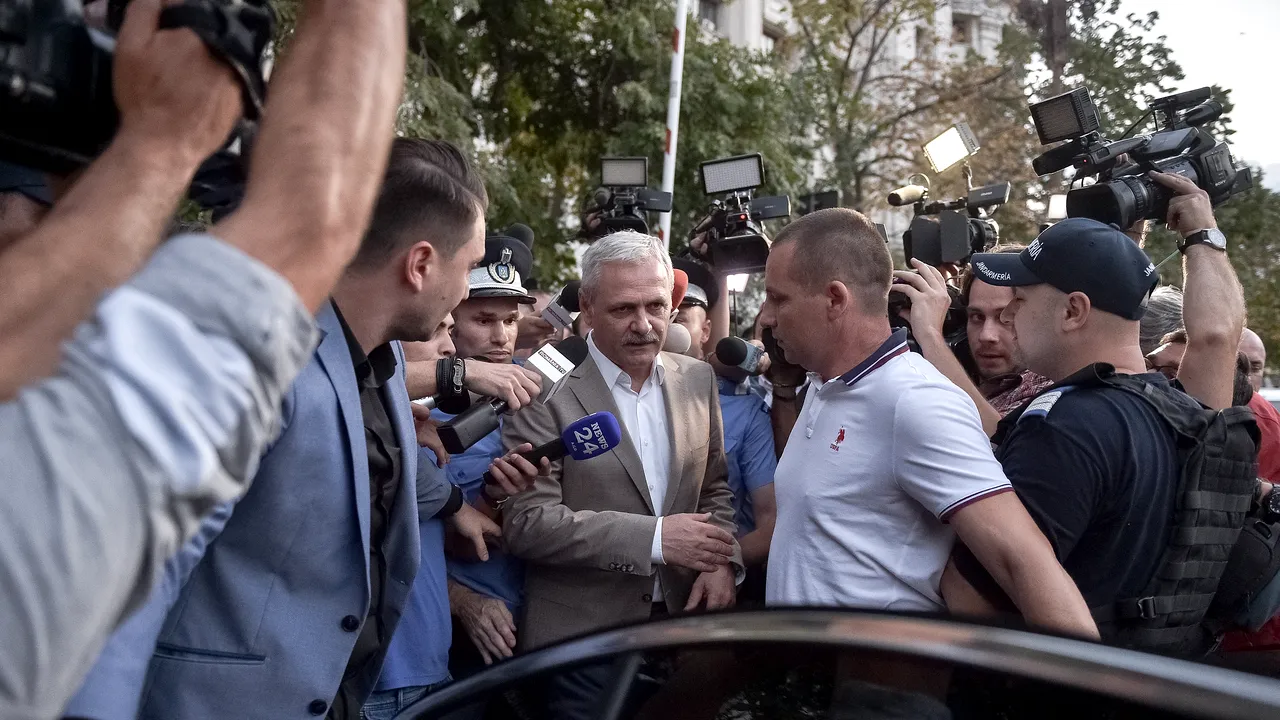 Dragnea, apostrofat de protestatari la ieșirea de la Parchetul general: Am explicat afirmațiile despre LOVITURA DE STAT din 10 august