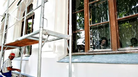 Șantierele din școli și grădinițe costă Guvernul 350 de milioane de euro. Ponta le trece la primării