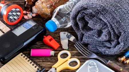 Kit de supraviețuire în cazul unei pene generale de curent în România. Lista cu tot ce trebuie să avem în casă