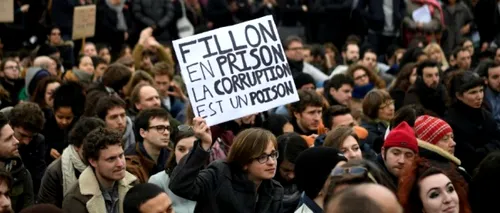 Sute de participanți la o manifestație anticorupție la Paris, inspirată de protestele din România