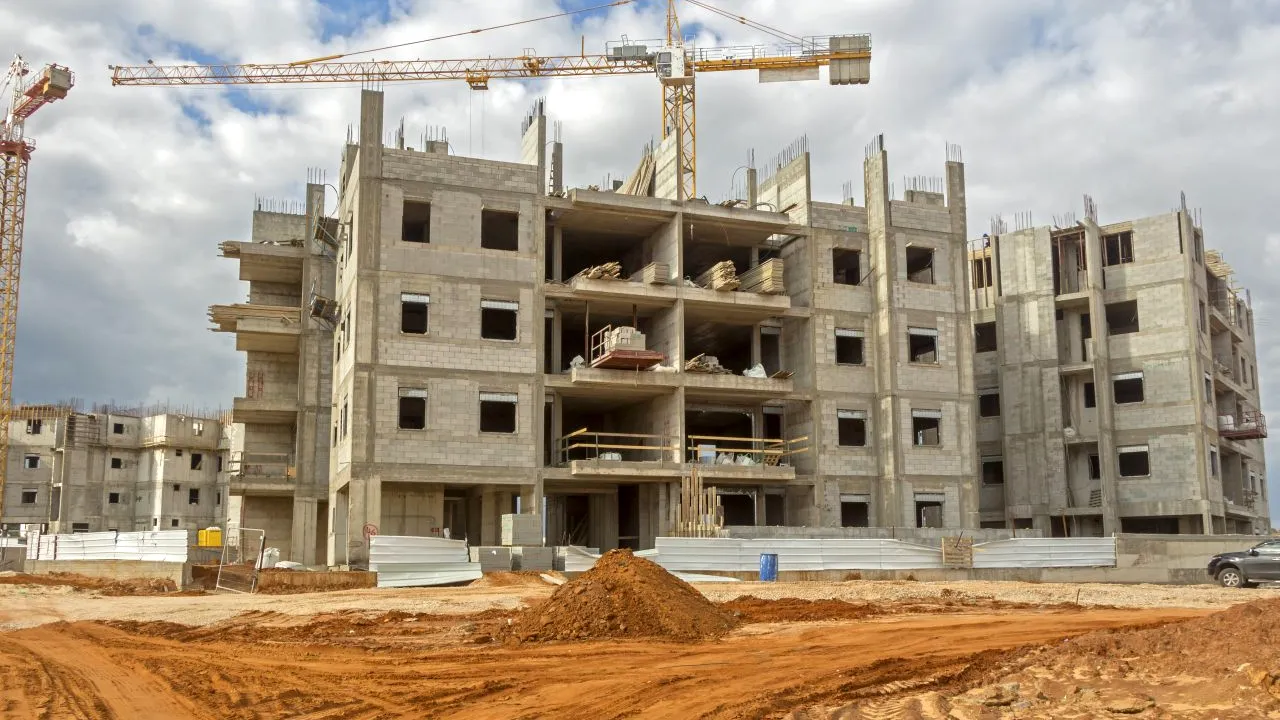 România a avut a doua cea mai mare creștere a producției în construcții la nivelul UE, în iunie, față de mai. Evoluția anuală