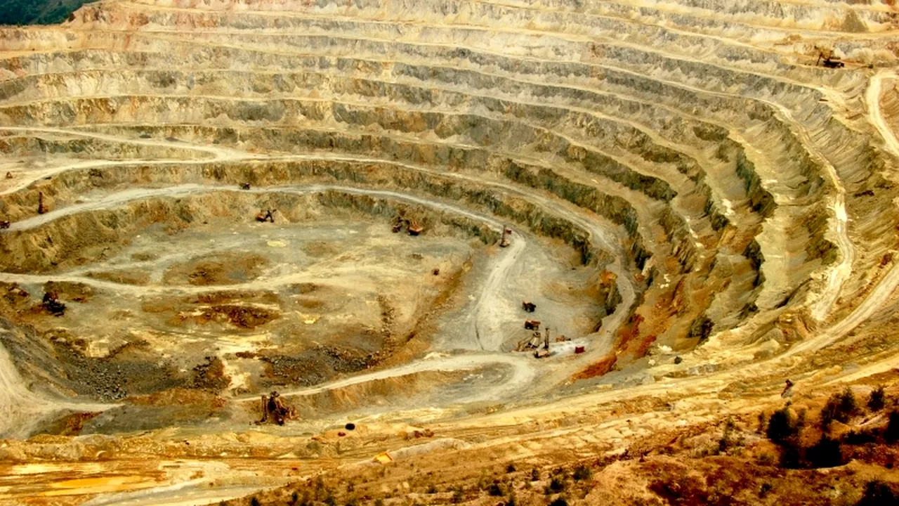 Top 50 al celor mai mari mine și zăcăminte de aur din lume. Pe ce loc se află aurul României. Estimările rezervelor de la Roșia Montană, Bucium și Certej