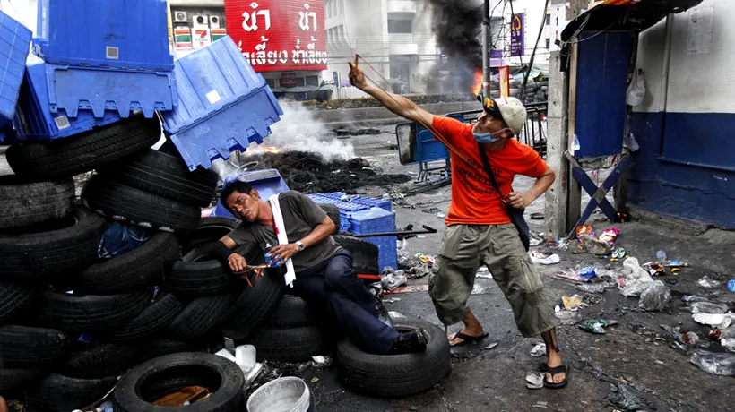 Manifestanții thailandezi asediază noi ministere la Bangkok, la o zi după ocuparea a două dintre ele