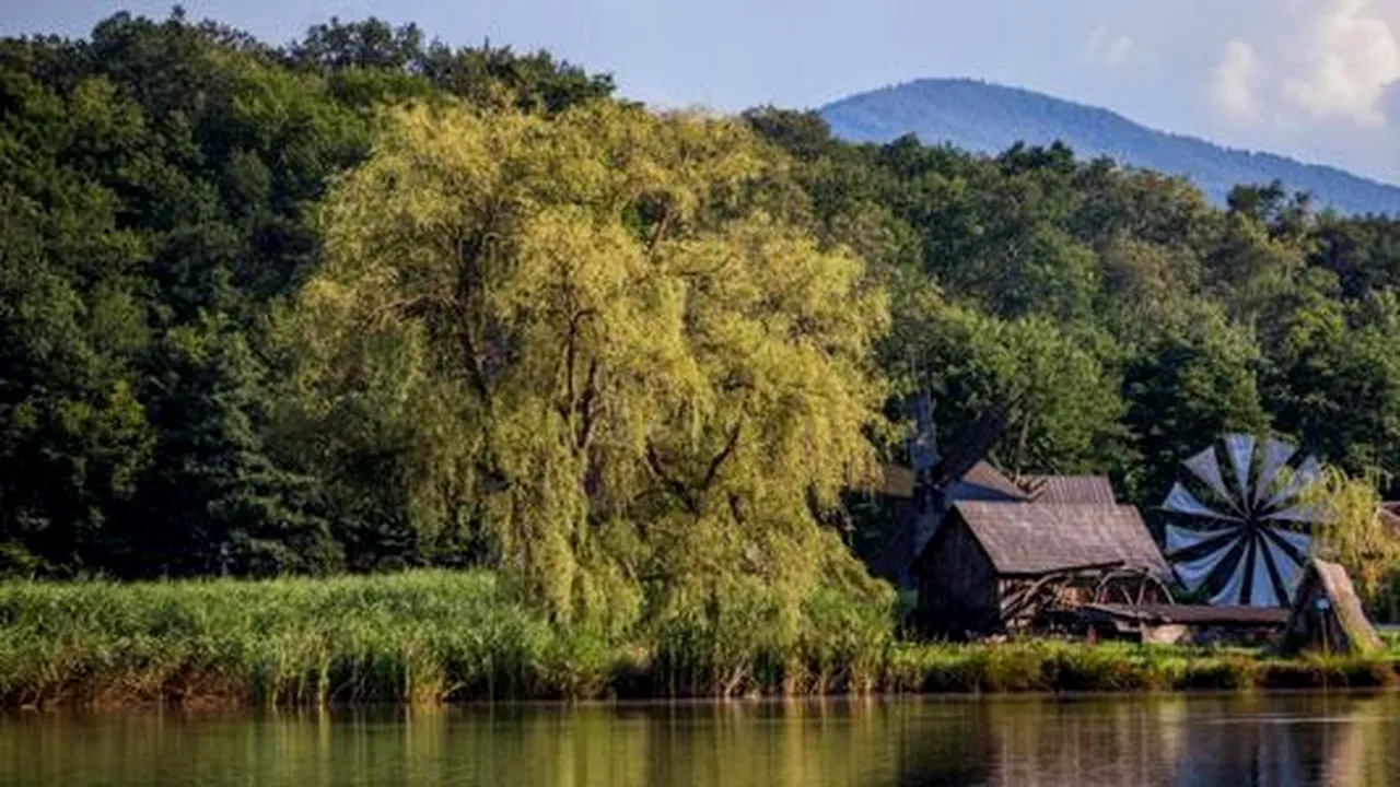 Locurile din România pe care trebuie să le vezi măcar o dată în viață. GALERIE FOTO