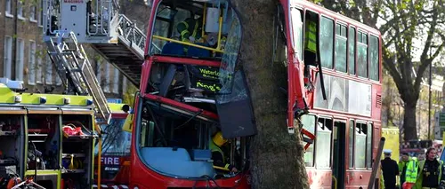 Cel puțin 19 răniți într-un accident de autobuz la Londra