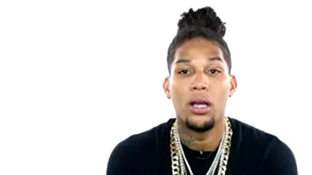 După 11 împușcături, s-a lăudat că e rezistent la gloanțe. A 12-a oară nu a mai scăpat. Cum a sfârșit un rapper american 




 