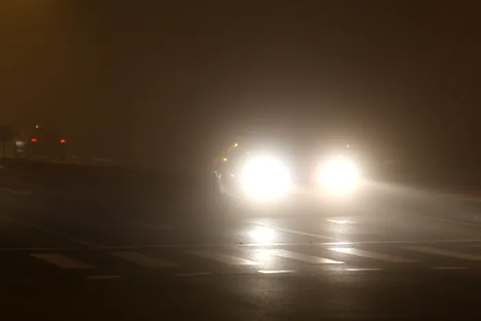 Luminile de ceață se folosesc atunci când vizibilitatea scade dramatic / sursă foto: Mediafax