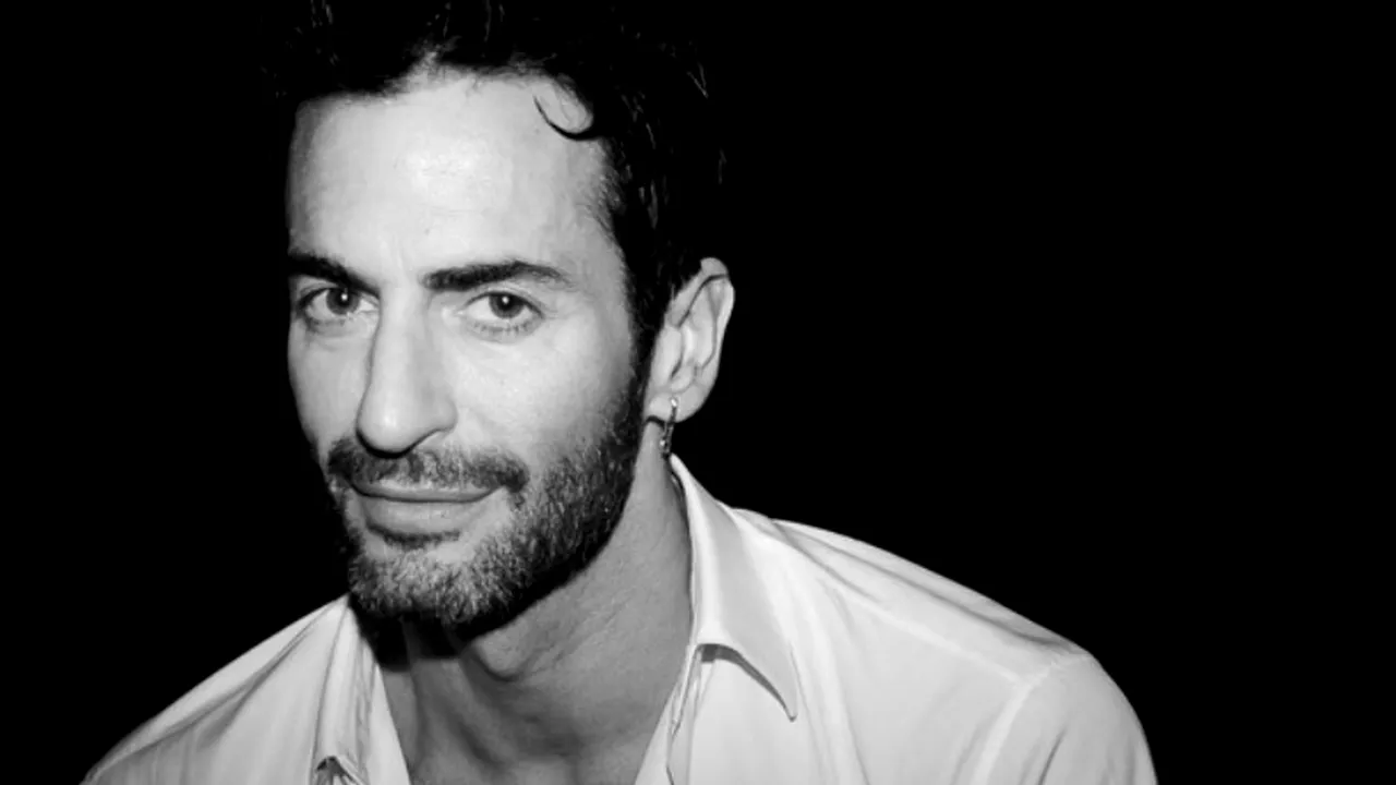 SCANDAL după Săptămâna Modei la New York. De ce designerul Marc Jacobs a retras de pe piață un tricou abia lansat