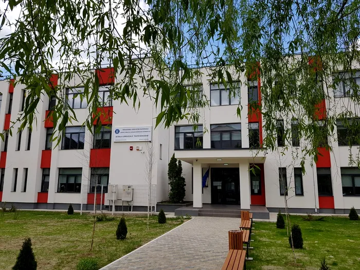 Un nou caz de violență între elevi, după incidentul de la Bistrița. Un elev de 14 ani din Dâmbovița, amenințat cu moartea și bătut la școală. A cerut ordin de protecție