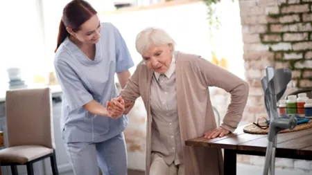 Ce a pățit Snejana Bunăcalea, după ce s-a angajat badantă în casa unei pensionare din Italia. Ce i-a făcut fiul bătrânei, în baie