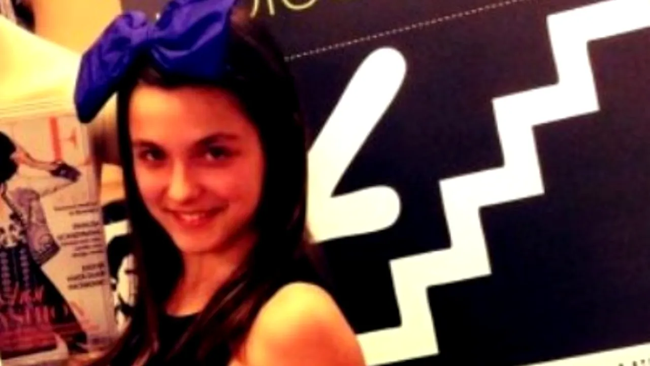 O recunoașteți pe această adolescentă frumoasă?