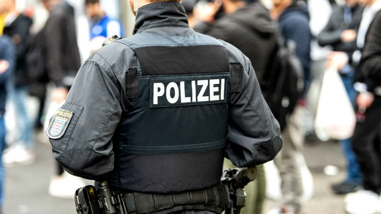 Poliția din Germania anchetează un grup de români care sunt suspectați de fraudă în domeniul asigurărilor