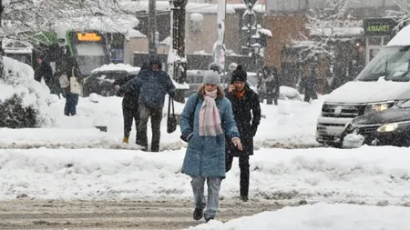 Firmele de salubrizare, atenționate să deszăpezească corect trei sectoare din București: ”Vor fi din nou sancționați”
