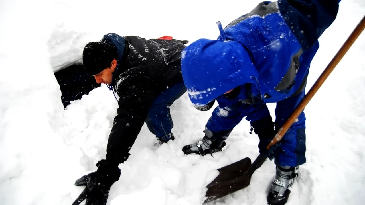 RISC DE AVALANȘĂ de gradul patru în Munții Călimani, Țibleș și Rodnei
