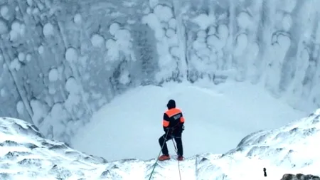 Cercetătorii americani au găsit explicația formării craterelor gigantice din Siberia