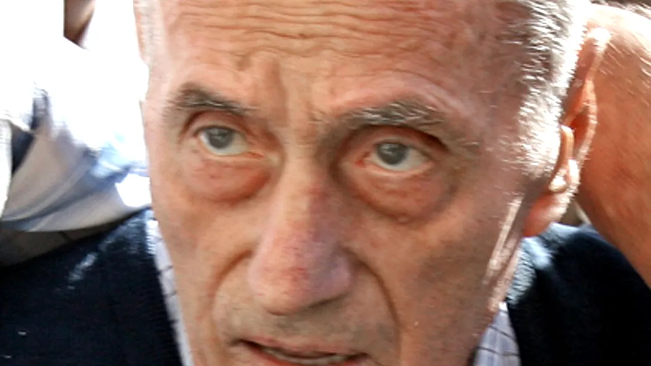 Doar CEAI și APĂ CU SERINGA. Bruscat și înjurat de deținuți. Ultimele zile din viața torționarului Alexandru VIȘINESCU