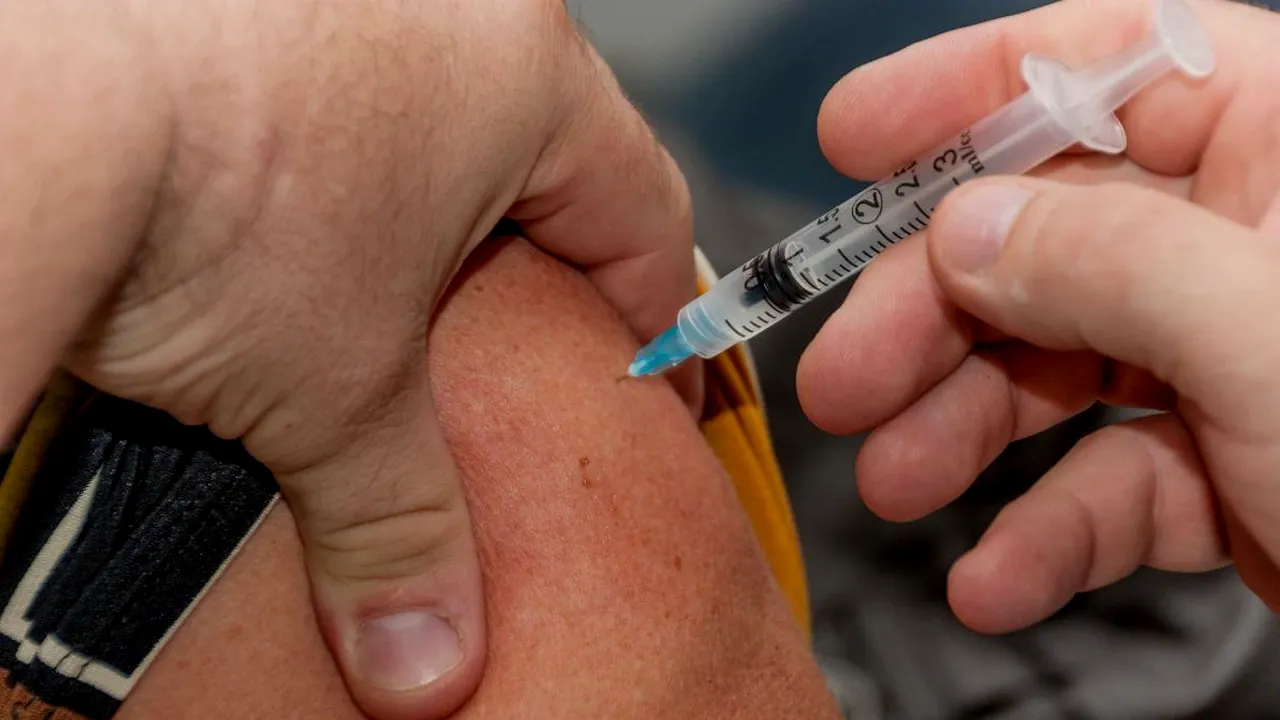 Care este cel mai bun moment al zilei pentru vaccinarea anti-COVID. Cercetătorii au stabilit