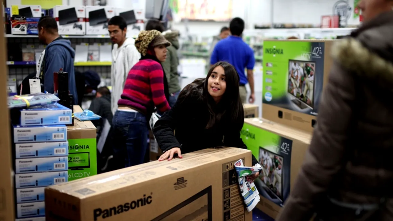 BLACK FRIDAY 2012. Lista magazinelor care promit reduceri substanțiale de BLACK FRIDAY în ROMÂNIA