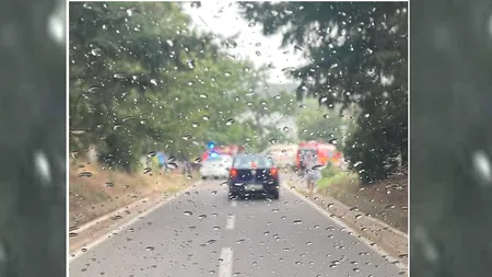 UPDATE. O mașină a intrat într-un grup de oameni în curtea Mănăstirii Cernica. O femeie a murit | EXCLUSIV