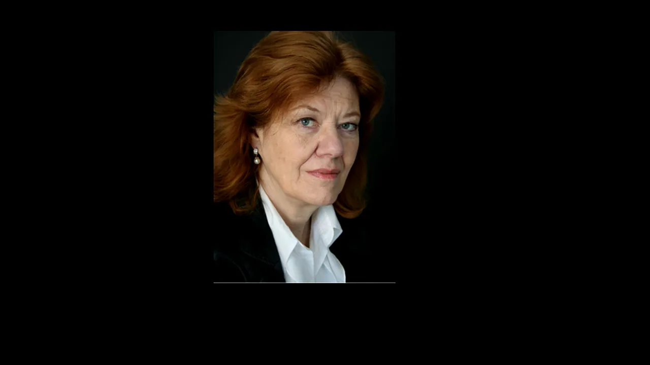 Scriitoarea de romane polițiste Anne Perry A MURIT, la vârsta de 84 de ani. Viața sa a fost tumultoasă, incluzând și 5 ani de închisoare pentru crimă