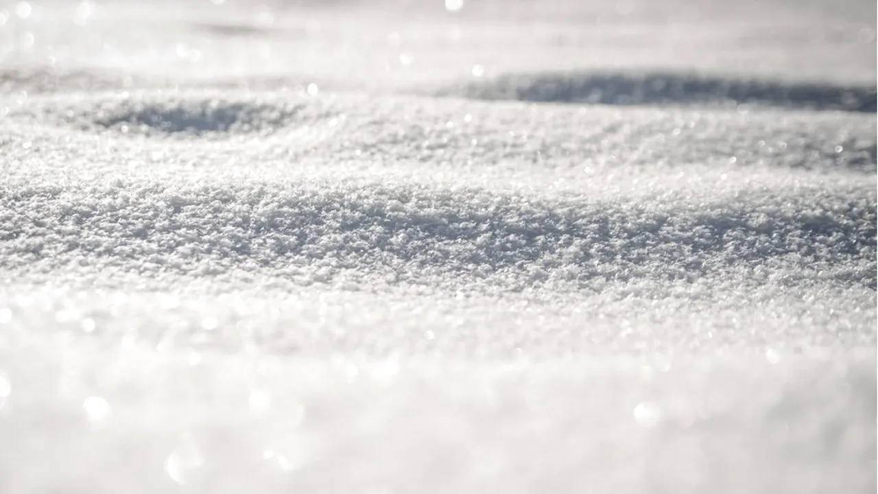 Primul strat de zăpadă din iulie pe Vârful Pietrosu Rodnei, la peste 2.300 de metri altitudine