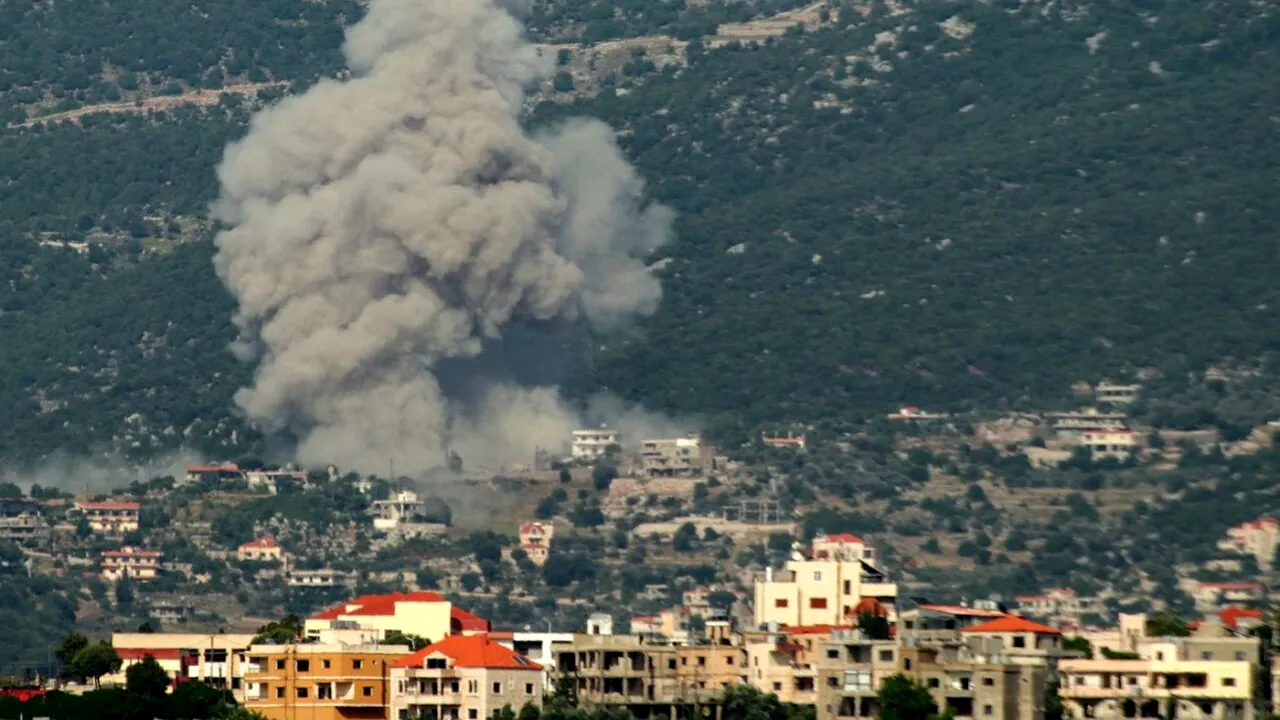 Hezbollah a lansat zeci de RACHETE spre Israel /Cadavrele a trei ostatici israelieni au fost recuperate din Fâșia Gaza