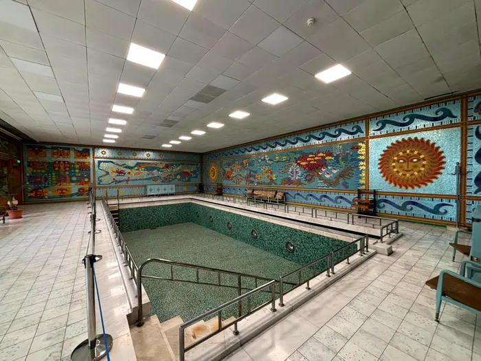 Piscina interioară