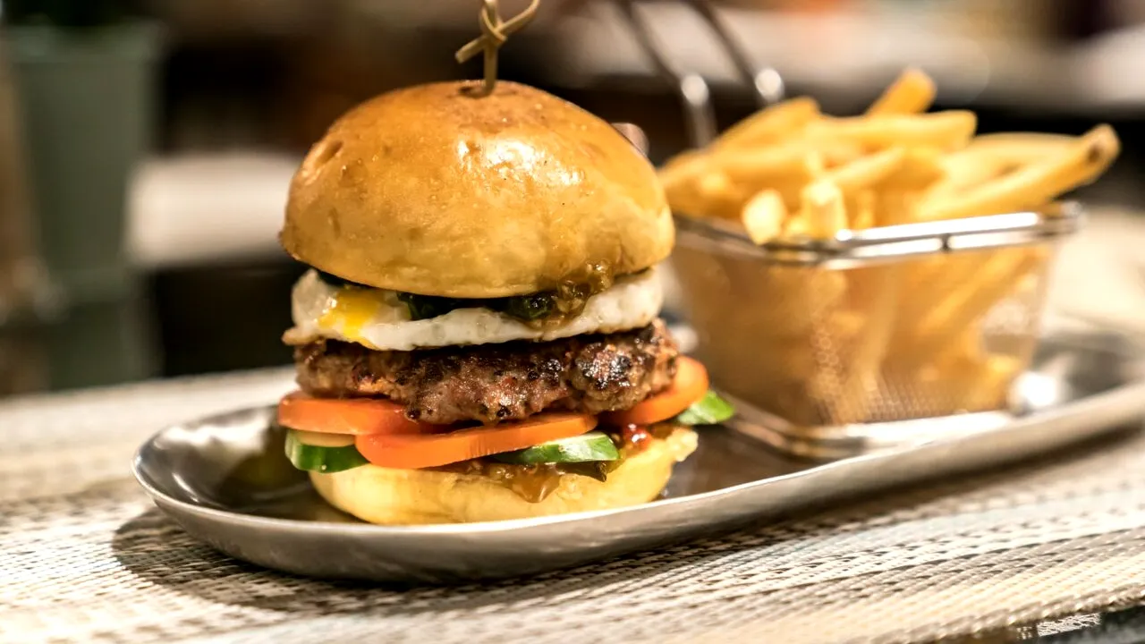 Lege istorică în SUA. California devine primul stat care INTERZICE alimentele ULTRAPROCESATE