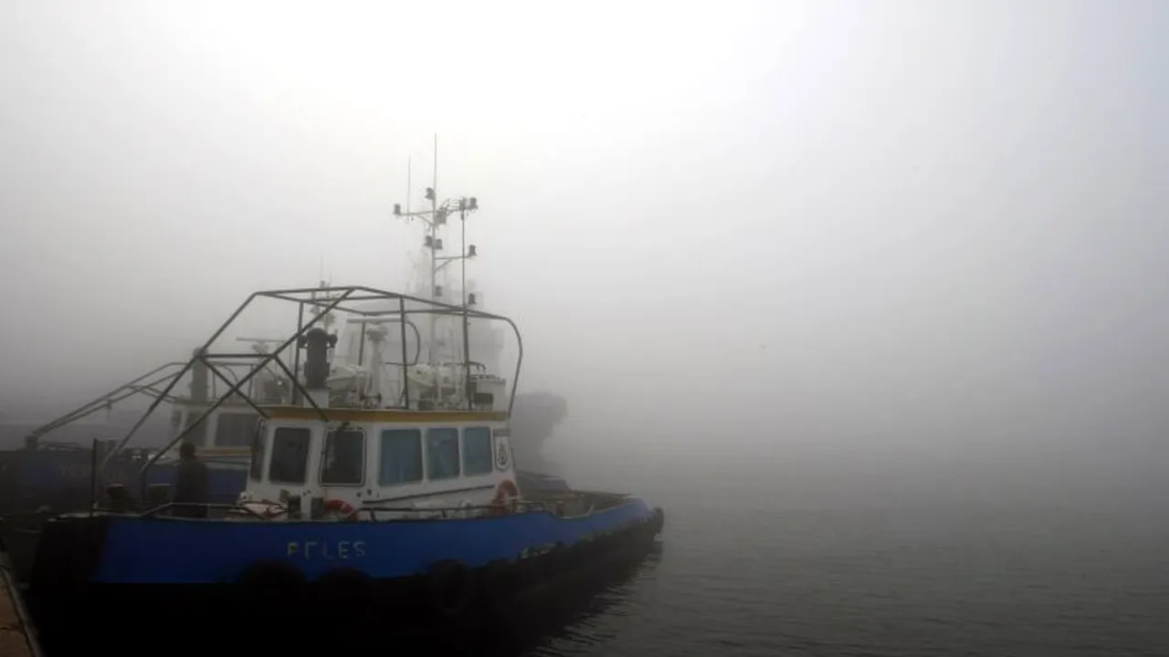 Porturile Constanța și Mangalia au fost închise din cauza ceții
