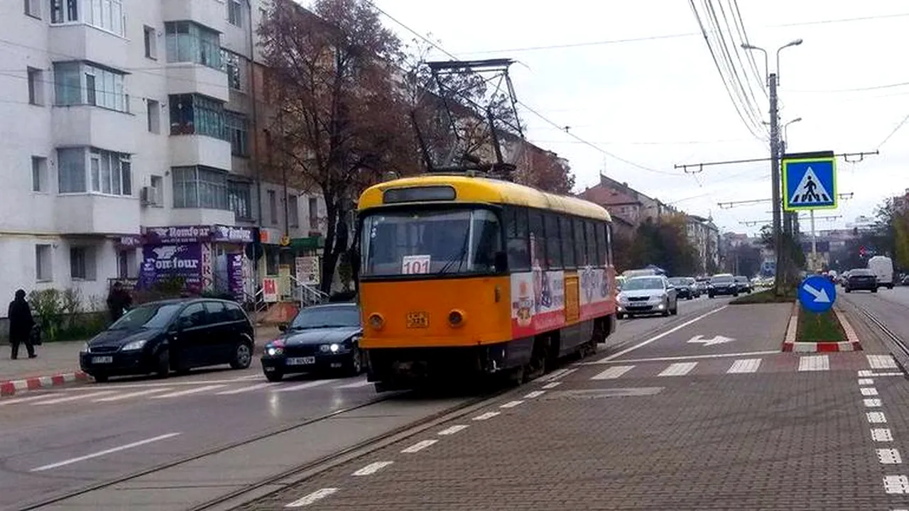 Povestea singurei rețele de tramvai înființate după Revoluție, DEMOLATĂ după 35 de ani. Istorie acoperită de asfalt și vagoane vândute la fier vechi