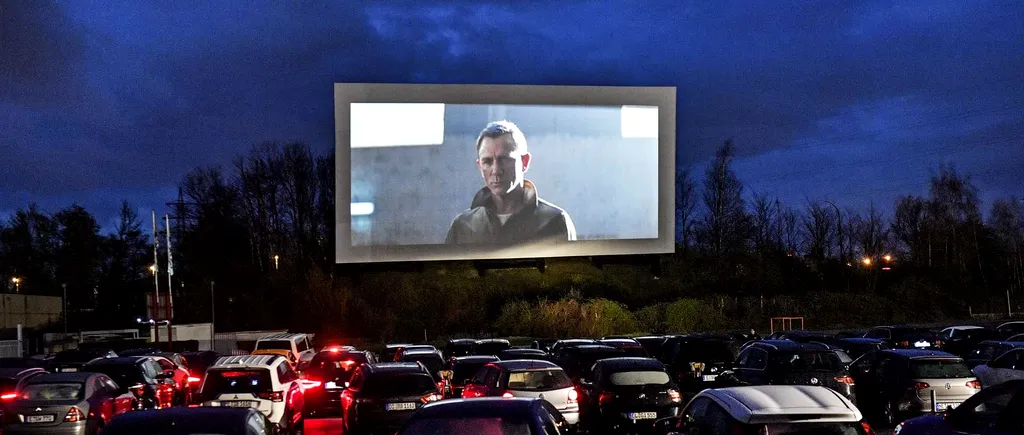 REACȚIE. Guvernul a interzis şi evenimentele în aer liber de tip drive-in/ Reacția unui producător român de film: ”Sper ca Parlamentul să repare aberaţia asta dacă tot trece HG-ul pe la ei”