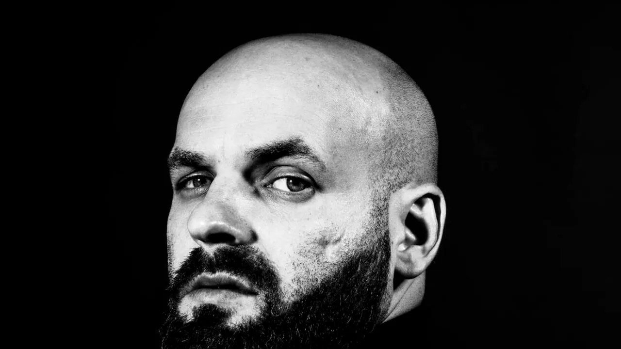 Primele detalii oficiale despre moartea lui NOSFE. Ce s-a întâmplat în casa artistului, în noaptea decesului