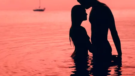 MESAJE DE ZIUA FEMEII. Cele mai frumoase versuri pe care să i le trimiți iubitei