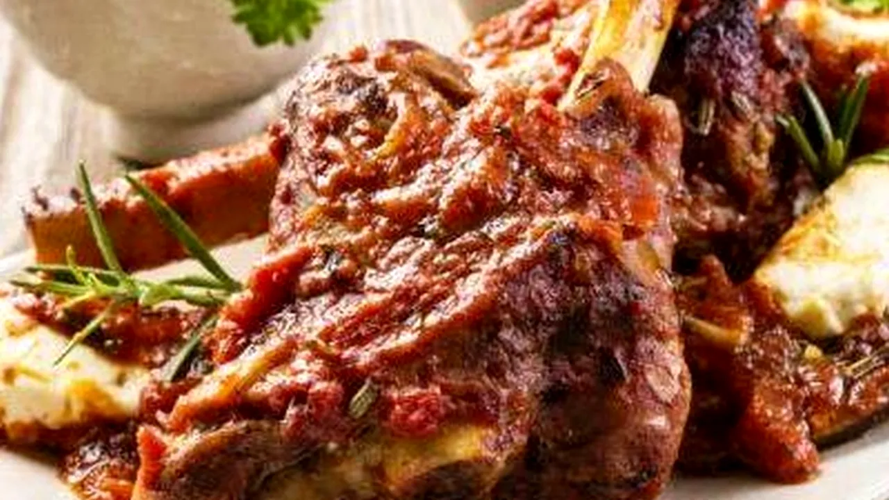 REȚETE DE PAȘTE - FRIPTURĂ DE MIEL grecească 