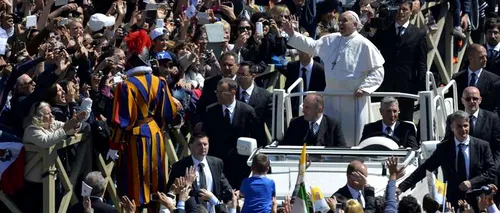 Papa Francisc cere comunității internaționale să acționeze pentru pacificarea Ucrainei 