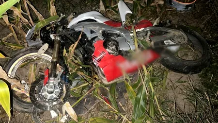 GALERIE FOTO | Un tânăr a murit, în urma unui grav accident de motocicletă / Tânăra care îl însoțea a ajuns la spital