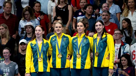 Comentator olimpic, CONCEDIAT pentru o remarcă sexistă la adresa echipei feminine de înot a Australiei, care a câștigat medalia de aur