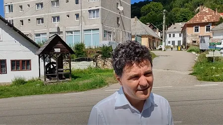 PREȘEDINTELE a redescoperit valorile simple la Roșia Montană / Nicușor: apă, hrană, energie… și lapte de vacă