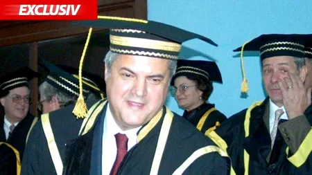 Condamnat definitiv pentru corupție, Adrian Năstase ține prelegeri studenților la drept. 
