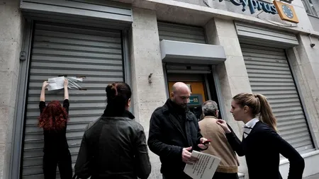 Efectul crizei din Cipru. Oamenii vor să iasă din zona euro și să se apropie de Rusia