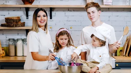 Ela Crăciun, oficial STUDENTĂ la Facultatea de Psihologie: „M-am simțit din nou ca la 19 ani, când am deschis mailul de confirmare”