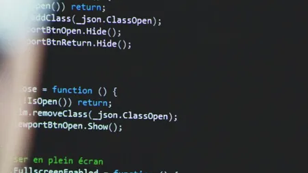 Hackerii din Rusia lansează un atac cibernetic împotriva a cel puțin 200 de companii americane