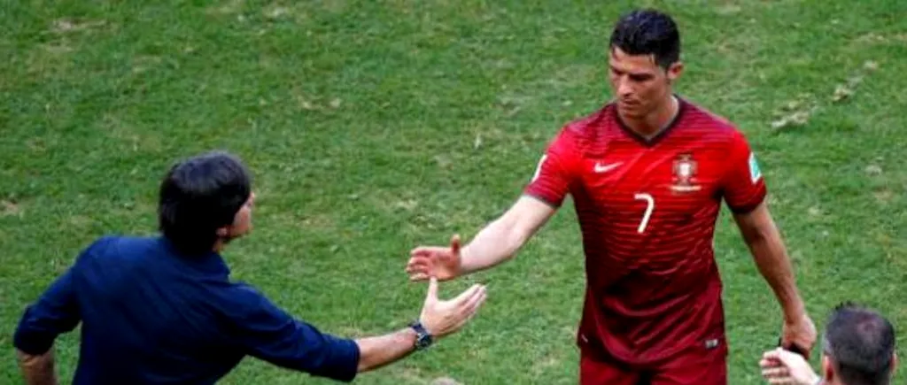 Ce a făcut selecționerul Germaniei, Joachim „Jogi Low, înainte de a da mâna cu Ronaldo. VIDEO