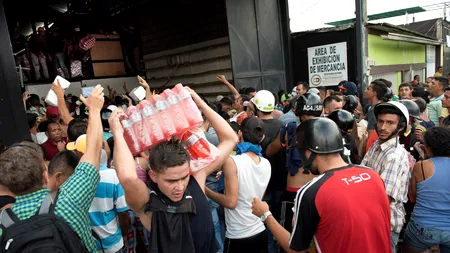 Haos în Venezuela: președintele Maduro, forțat de protestatari să amâne un plan controversat