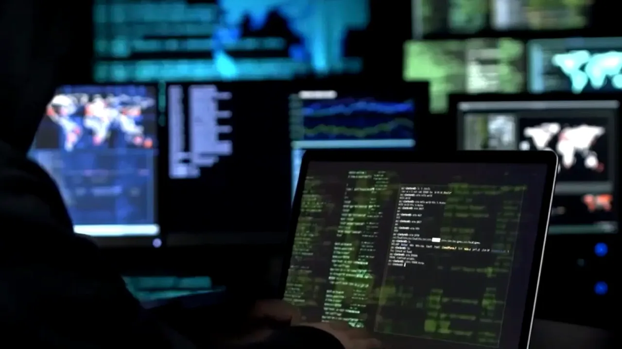 Cum să ne apărăm de țeapa „coletul”. Cel mai mare pericol este în perioada sărbătorilor, când oamenii plasează multe comenzi online